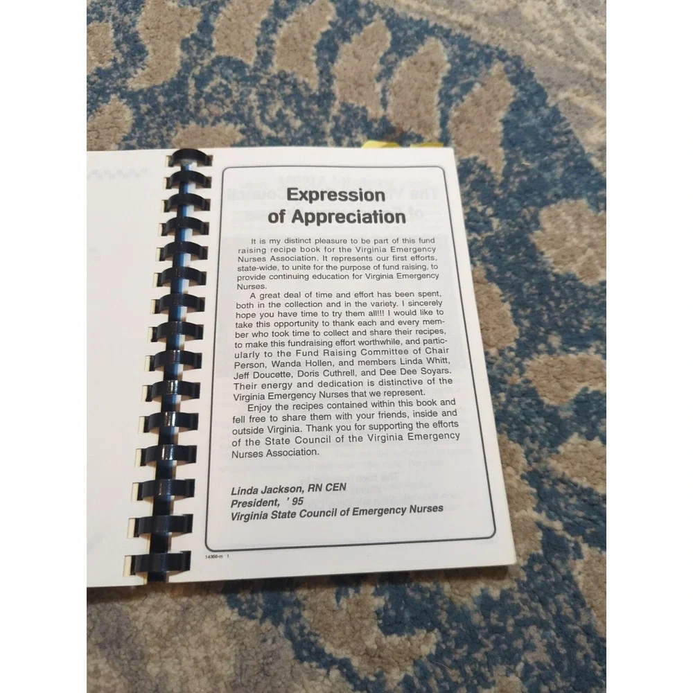 Vtg Cookbook Virginia Emergency Nurses Association‎ Sharing Our Best 1996